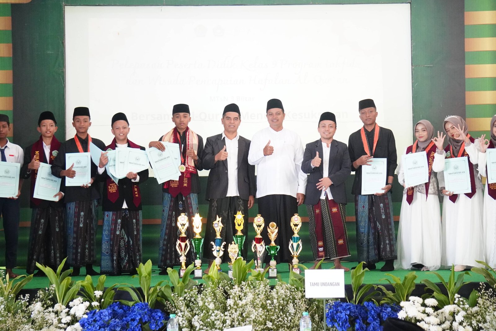 Pelepasan Peserta Didik Kelas 9 Program Tahfidz dan Wisuda Pencapaian Hafalan Al-Qur’an MTsN 3 Blitar